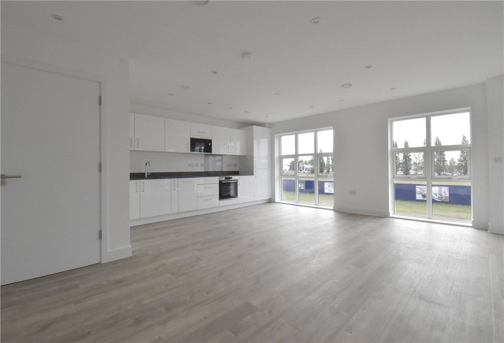 Property photo 3 of 14 Picture No. 06