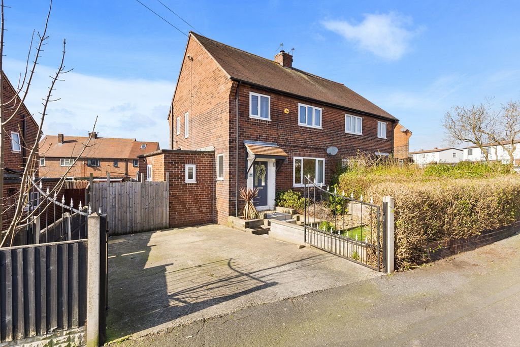 Property photo 1 of 28