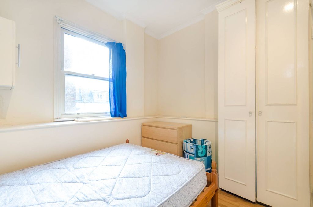 Property photo 3 of 4