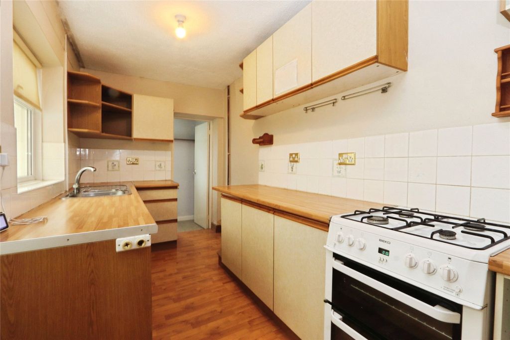 Property photo 3 of 16 Picture No. 23