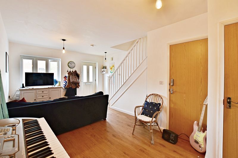 Property photo 3 of 14 Photo 2