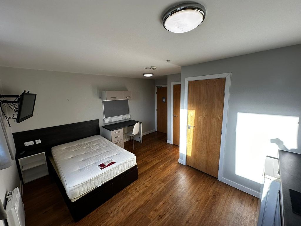 Property photo 3 of 12 Picture No. 13