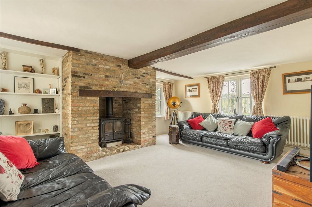 Property photo 2 of 15 Sitting Room