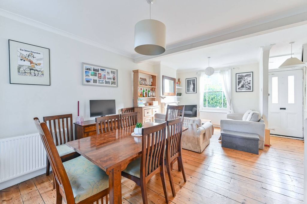 Property photo 3 of 14