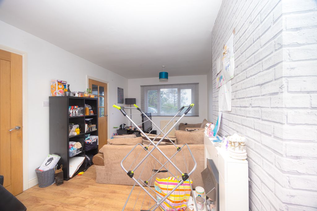 Property photo 2 of 8