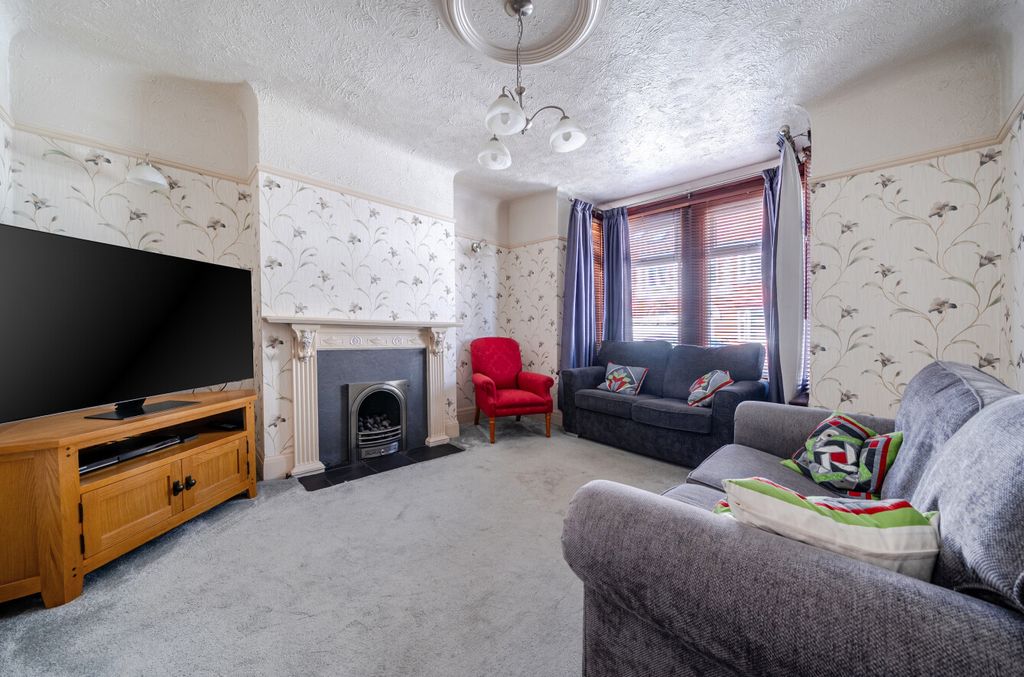 Property photo 2 of 14 1486085-1-6A4d2A1...