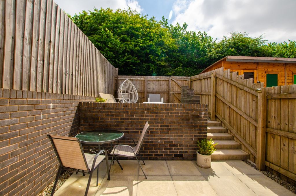 Property photo 3 of 11 18 Tanners Road Tps Bodmin Branch 01208 74182 -08