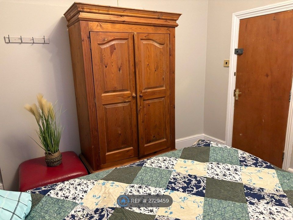 Property photo 3 of 4