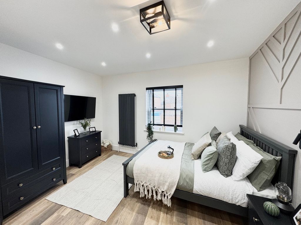 Property photo 1 of 4