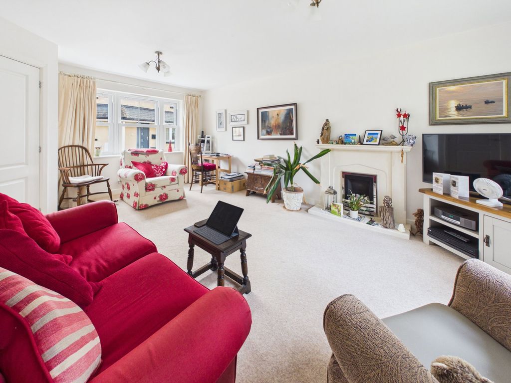 Property photo 3 of 13