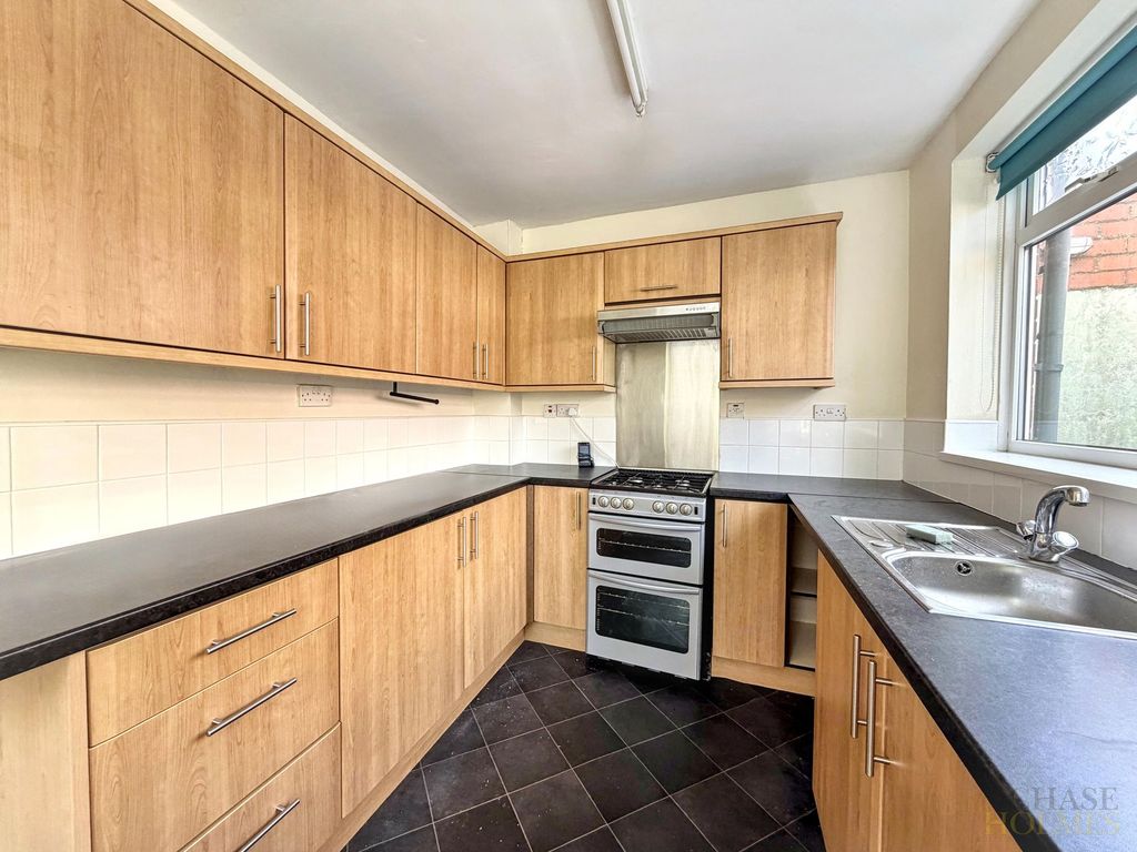 Property photo 1 of 27