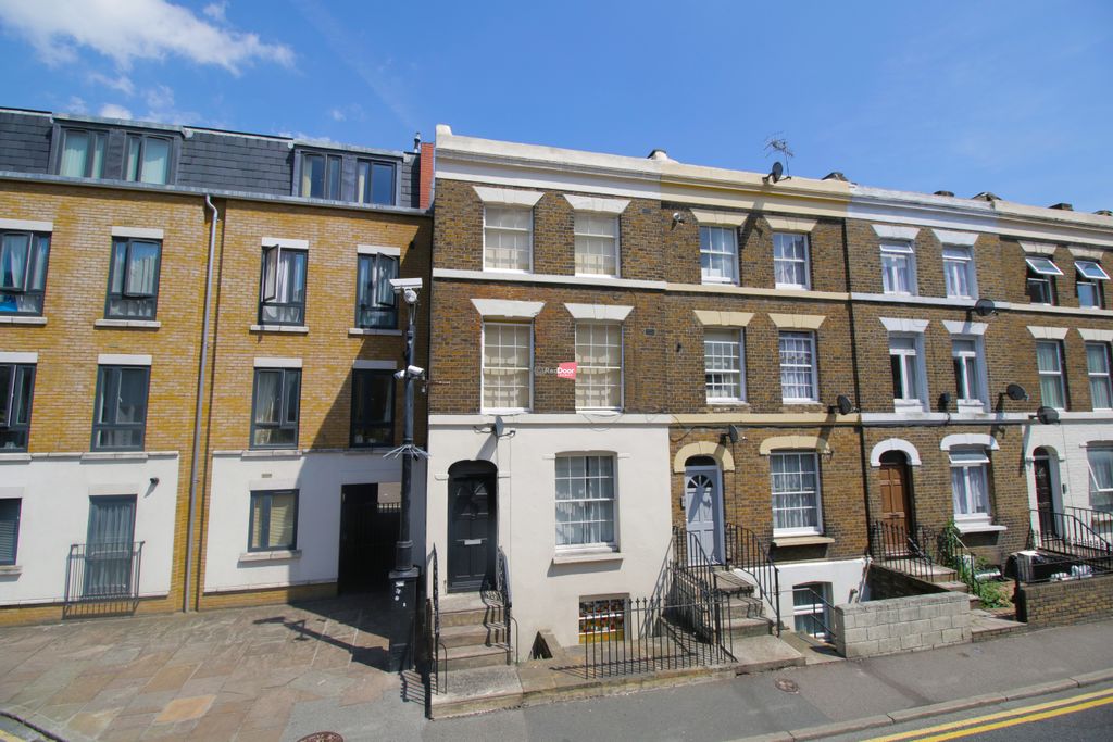 Property photo 1 of 6 1 Bedroom Apartment For Rent