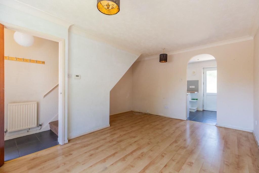 Property photo 2 of 16 30 (8 Of 16).Jpg