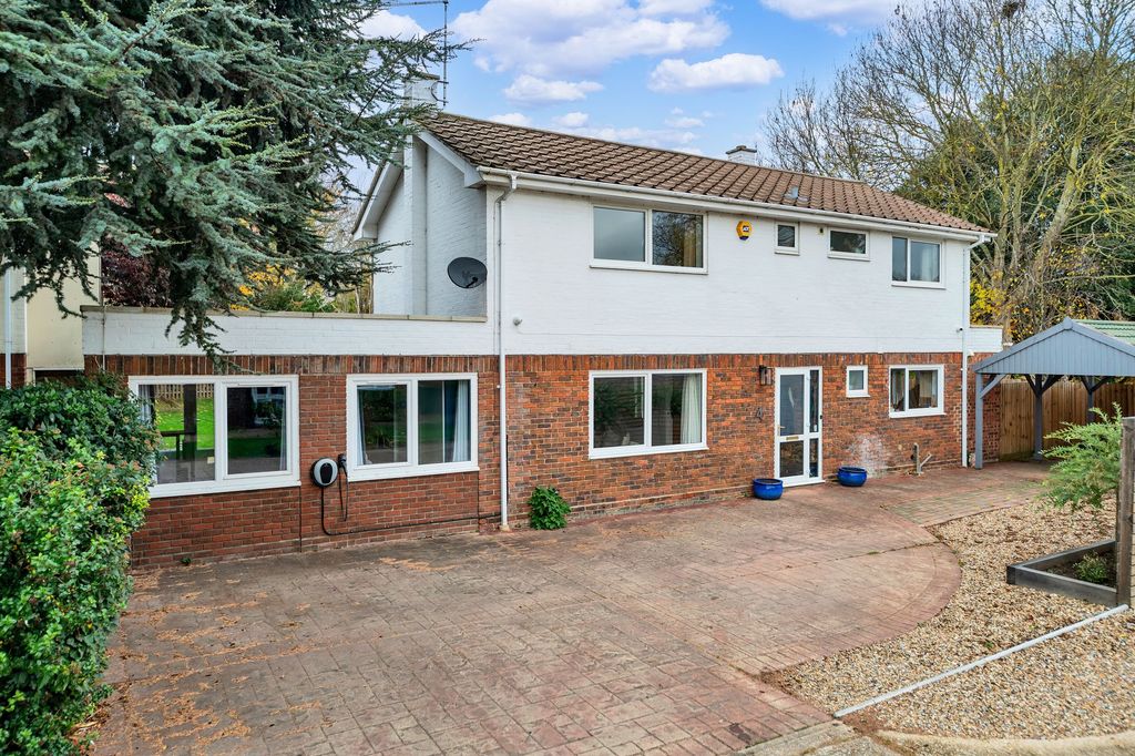 Property photo 1 of 20