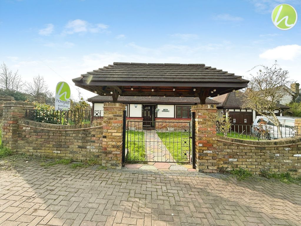 Property photo 2 of 27