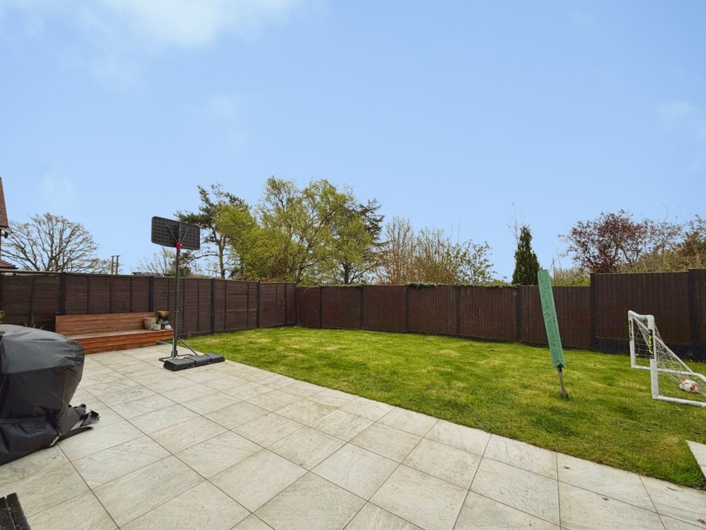 Property photo 2 of 20