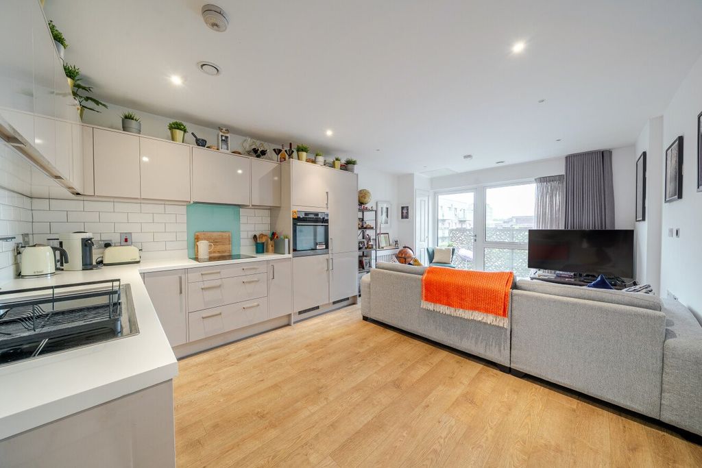 Property photo 1 of 15 Picture No. 11