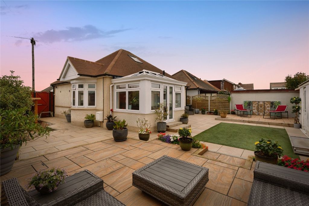 Property photo 2 of 23 Photo