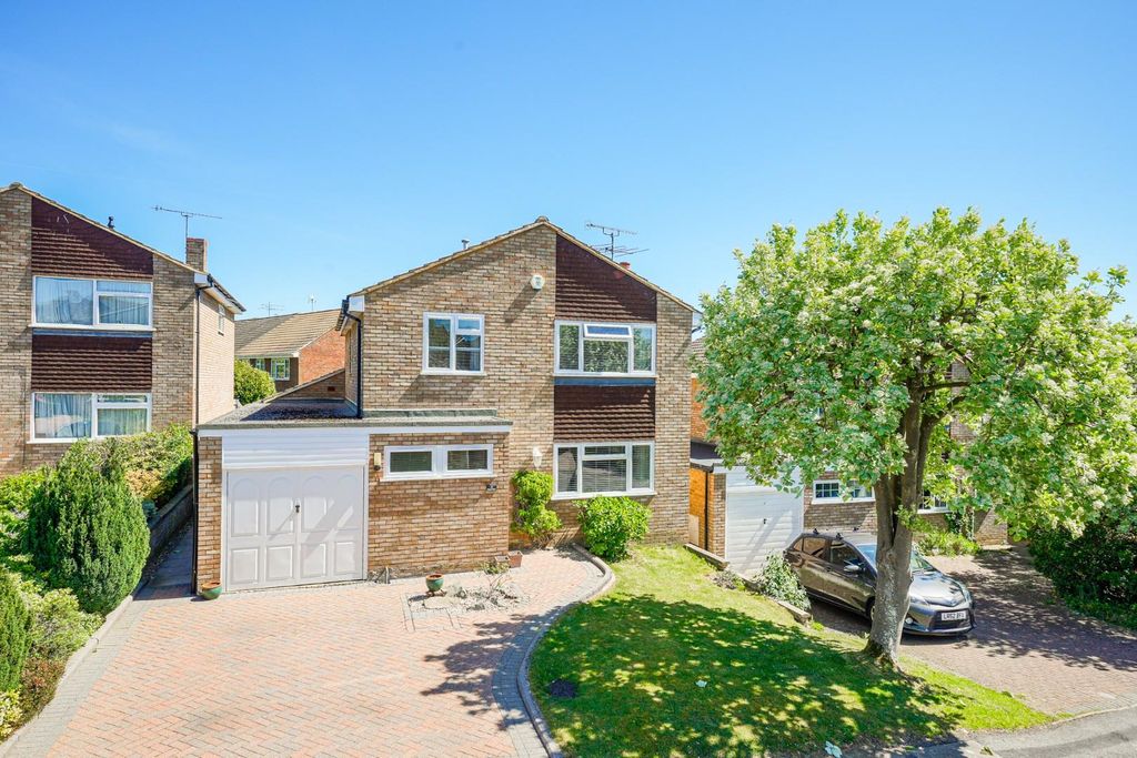 Property photo 1 of 18