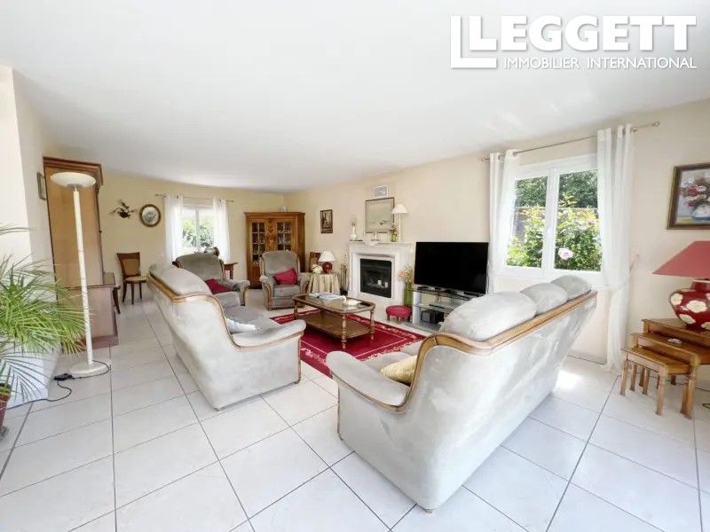 Property photo 2 of 10