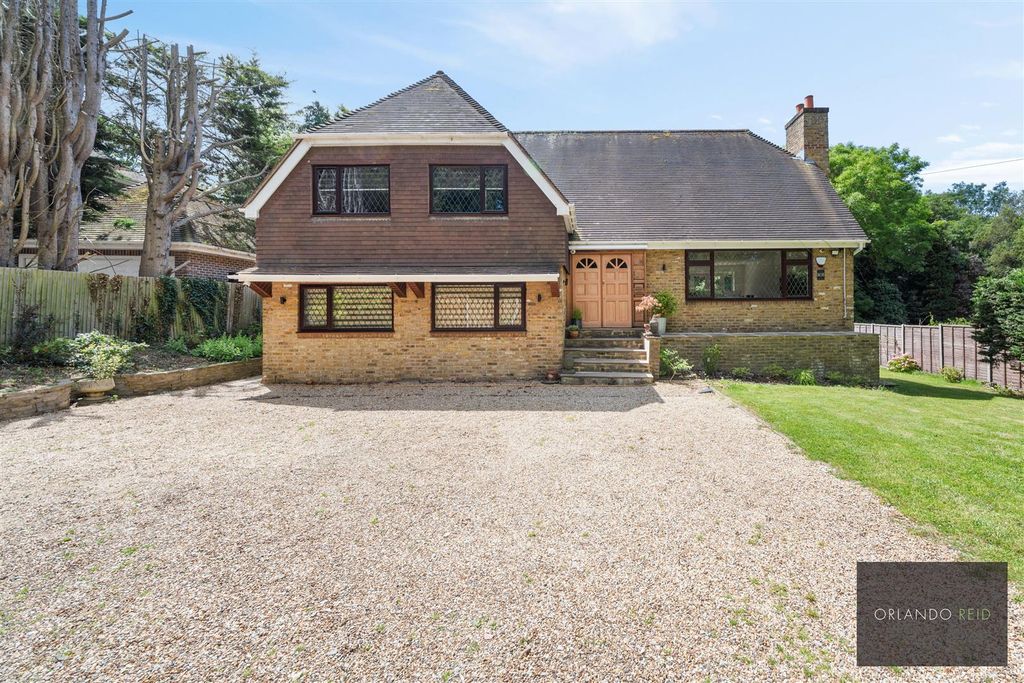 Property photo 2 of 22 Inglenook, South Hill Avenue Ha1 3Pa-3.Jpg