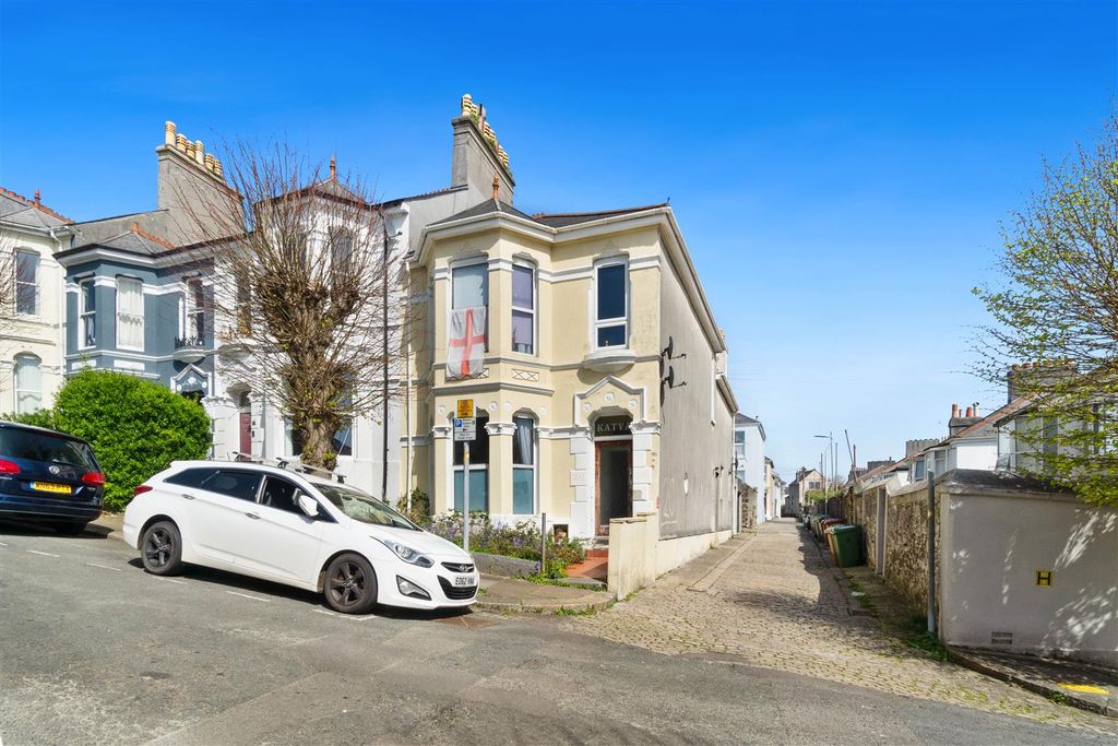 Property photo 1 of 5 Exterior