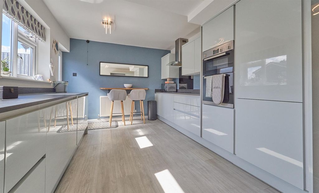 Property photo 2 of 18 Arran Way_11.Jpg