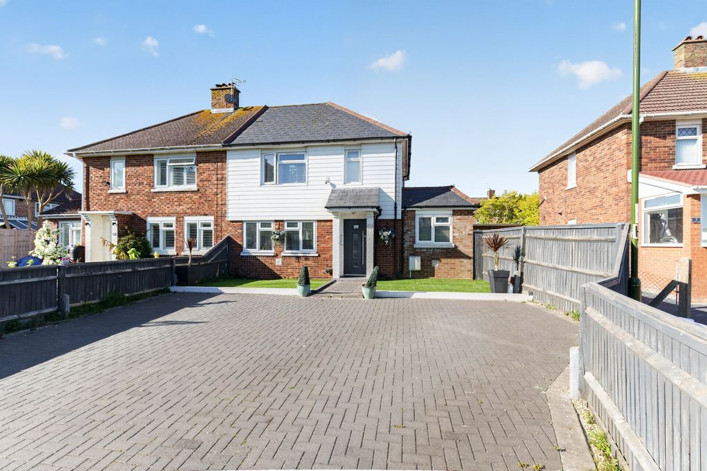 Property photo 1 of 22