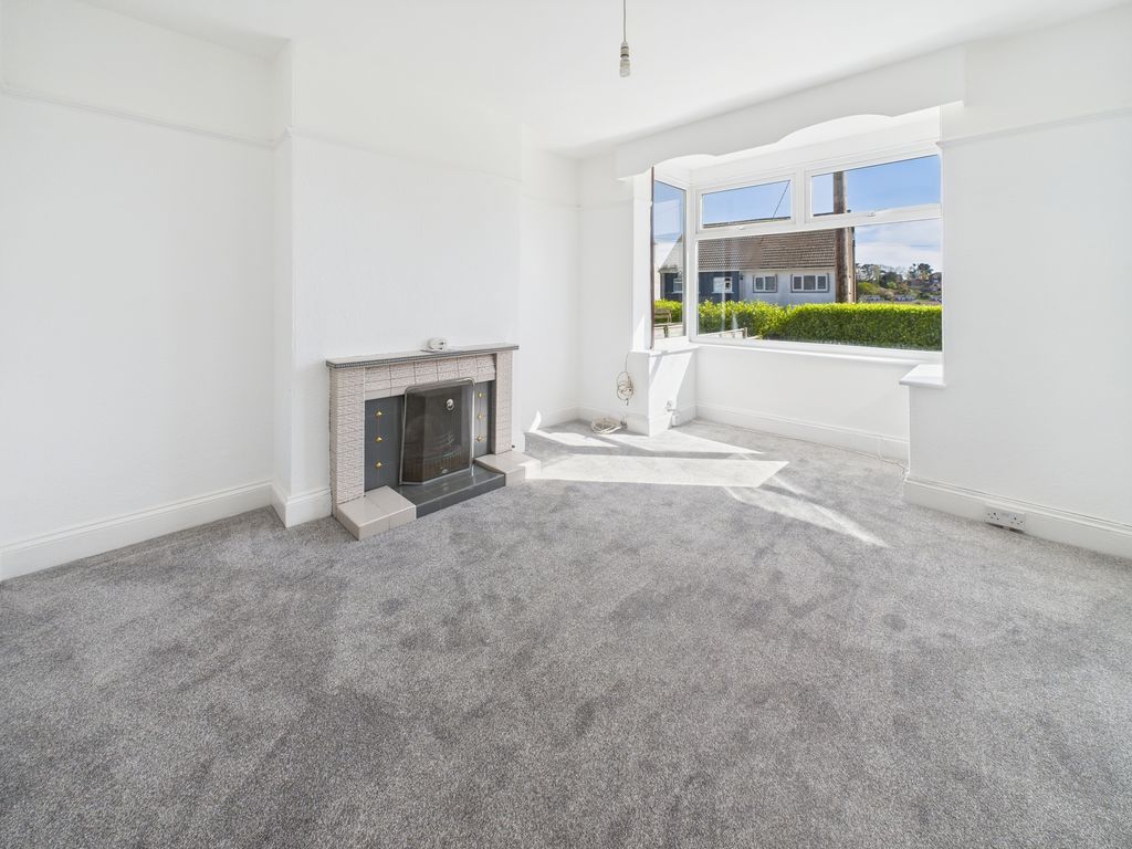 Property photo 3 of 35 Cam02089G0-Pr0460-Still002