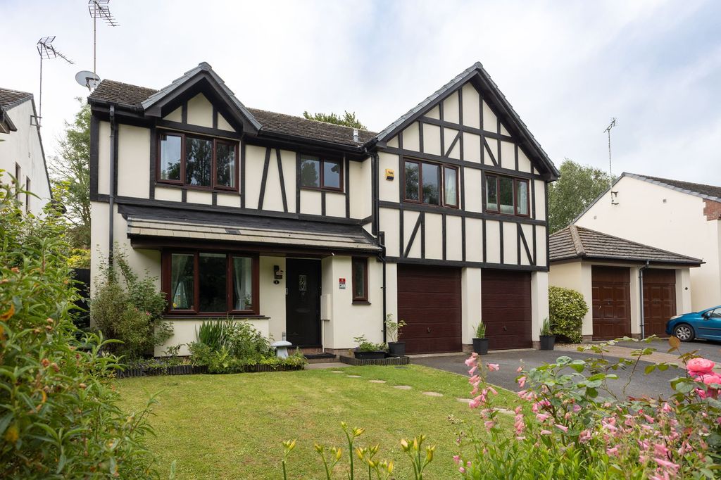 Property photo 1 of 33