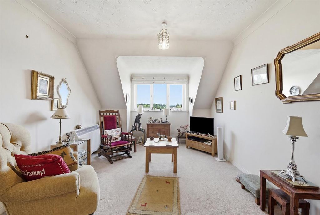 Property photo 2 of 17 2