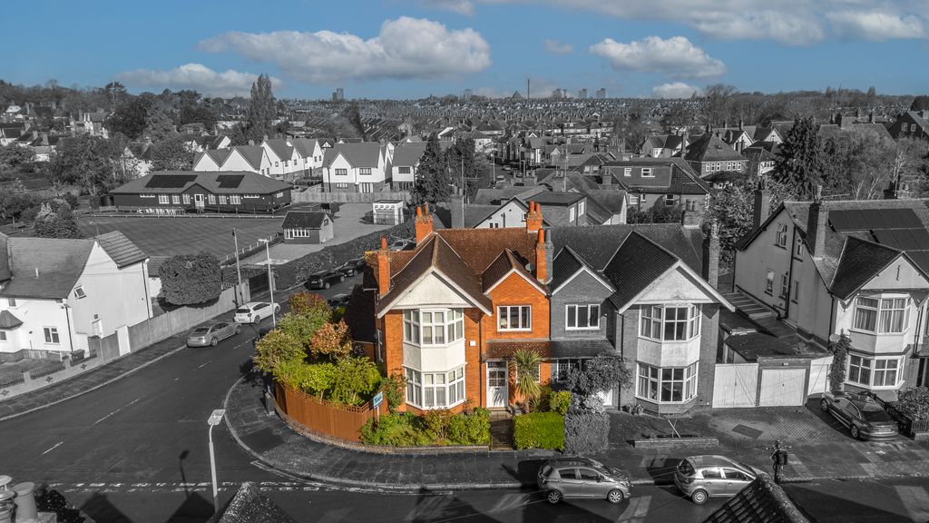 Property photo 3 of 35 Image 3