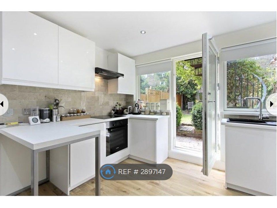 Property photo 2 of 5 Modern Fitted Kitchen With Garden Access
