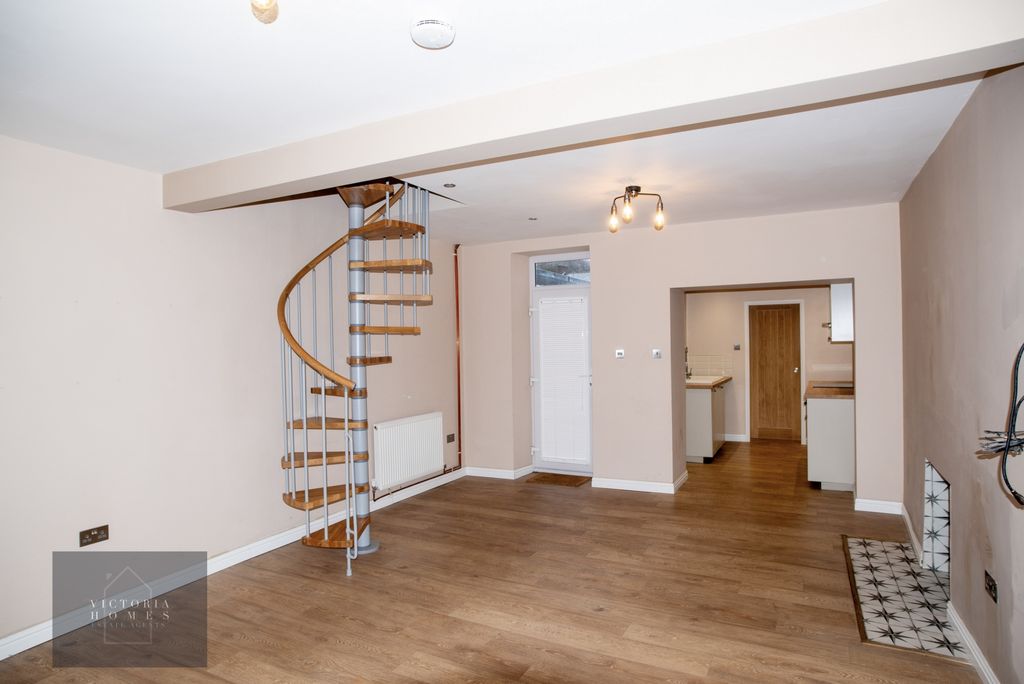 Property photo 3 of 24 Photo 3