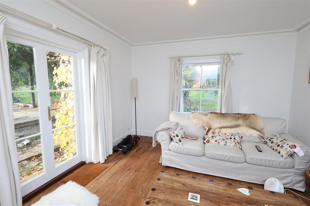 Property photo 3 of 24 Living Room