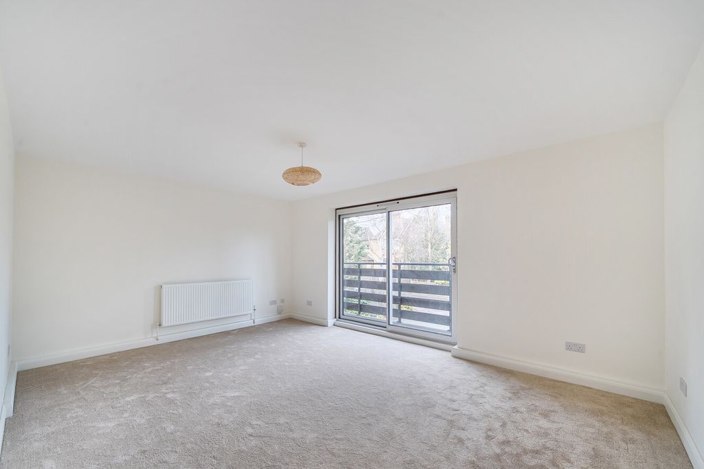 Property photo 2 of 14 1396825-4-695d262...