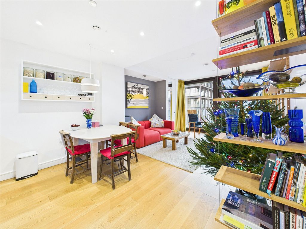 Property photo 2 of 20 Picture No. 64