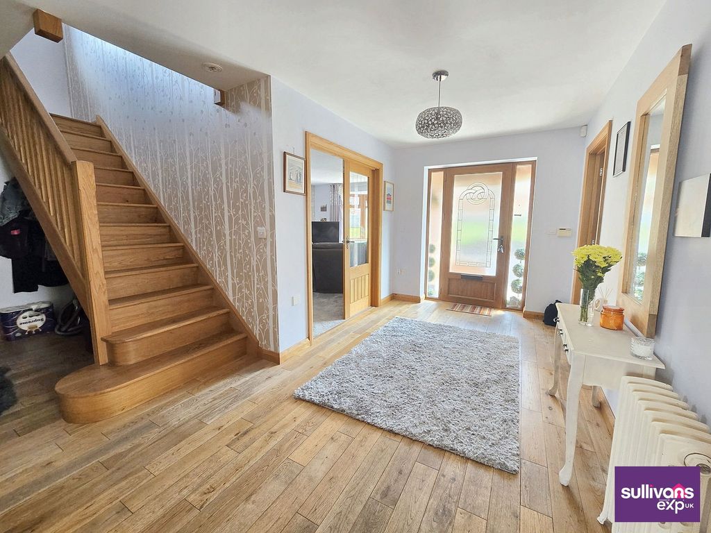 Property photo 2 of 22