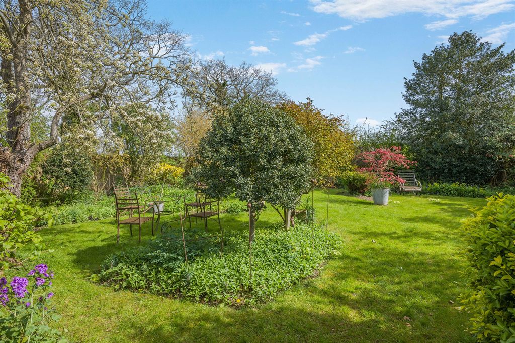 Property photo 3 of 16