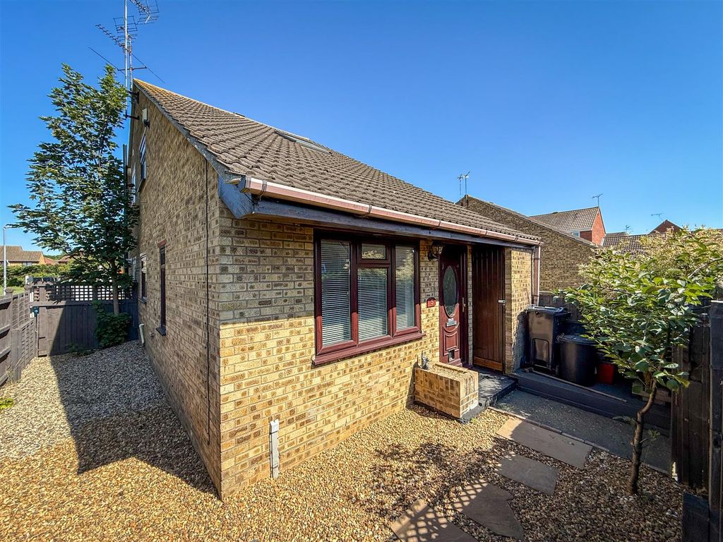 Property photo 1 of 14 Outside