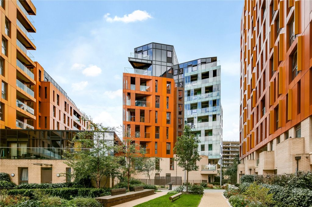 Property photo 1 of 9 Exterior