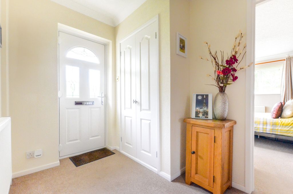 Property photo 2 of 19
