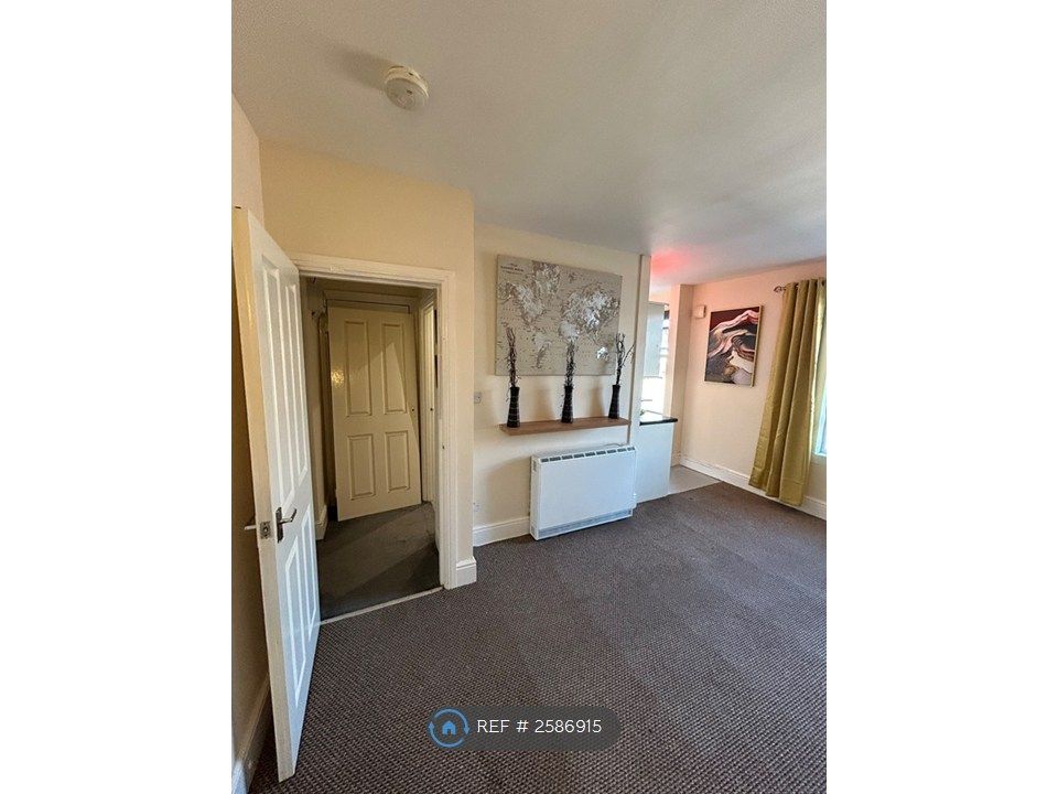 Property photo 2 of 35