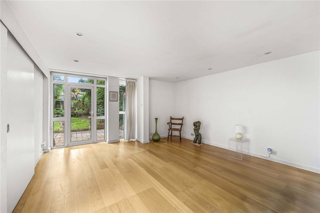 Property photo 3 of 17 Picture No. 15