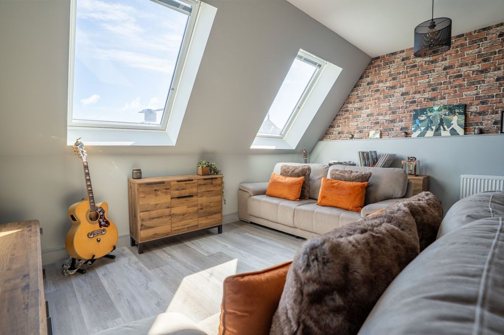 Property photo 1 of 31