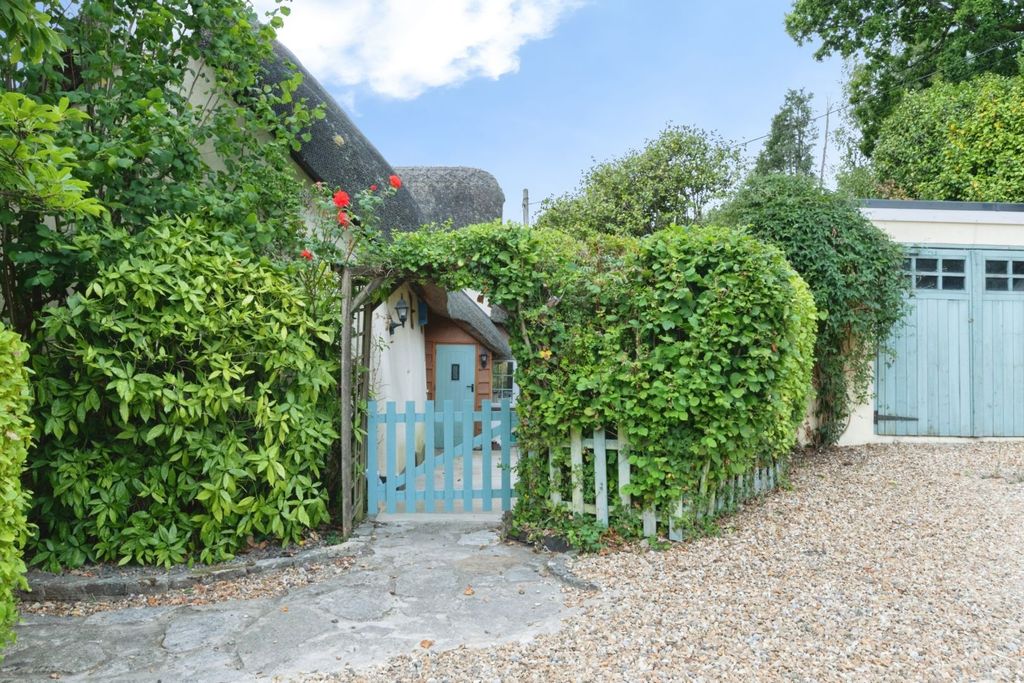 Property photo 1 of 23 Gated Driveway