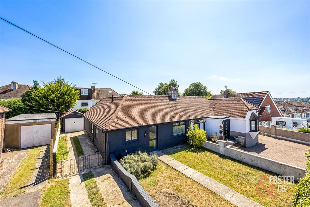 Property photo 1 of 27 Ladies Mile Rd, 130-023.Jpg