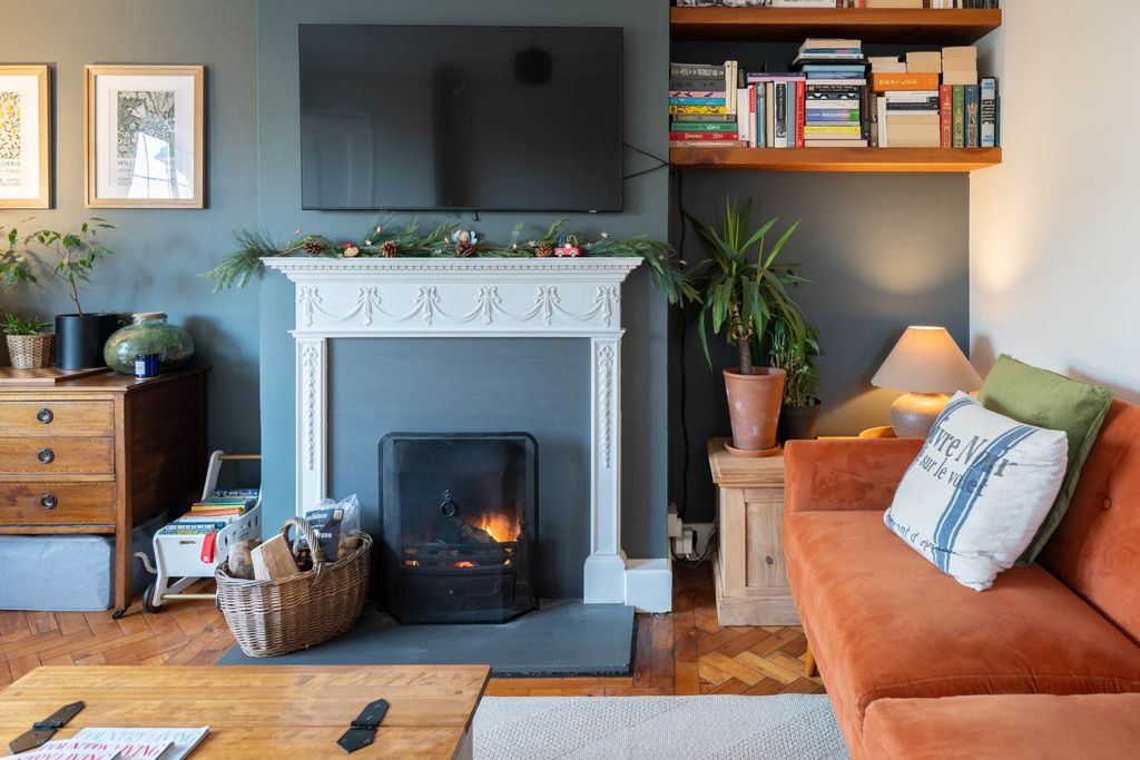 Property photo 3 of 25