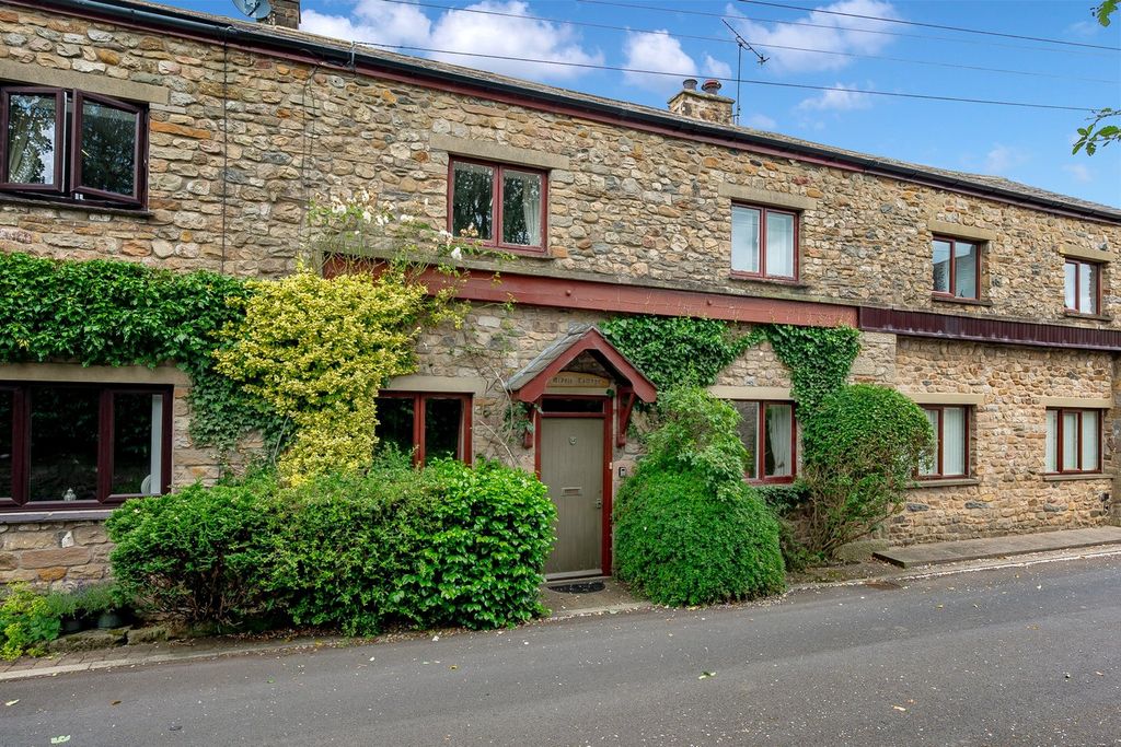 Property photo 1 of 30