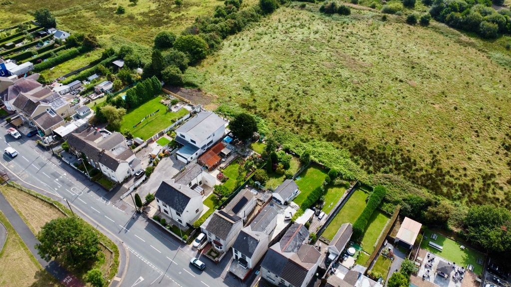 Property photo 2 of 47 3060164